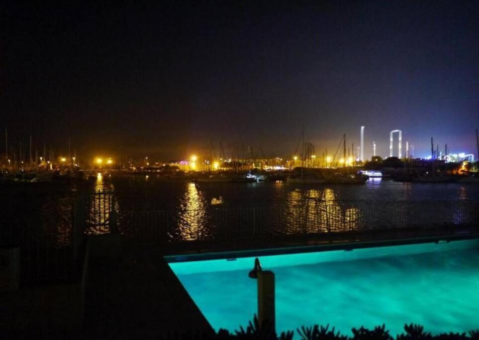 Appartement Avec Balcon, Vue Mer, Piscine, Parking Агд Экстерьер фото